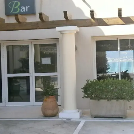 Au Tapis De Sable Szálloda 2*